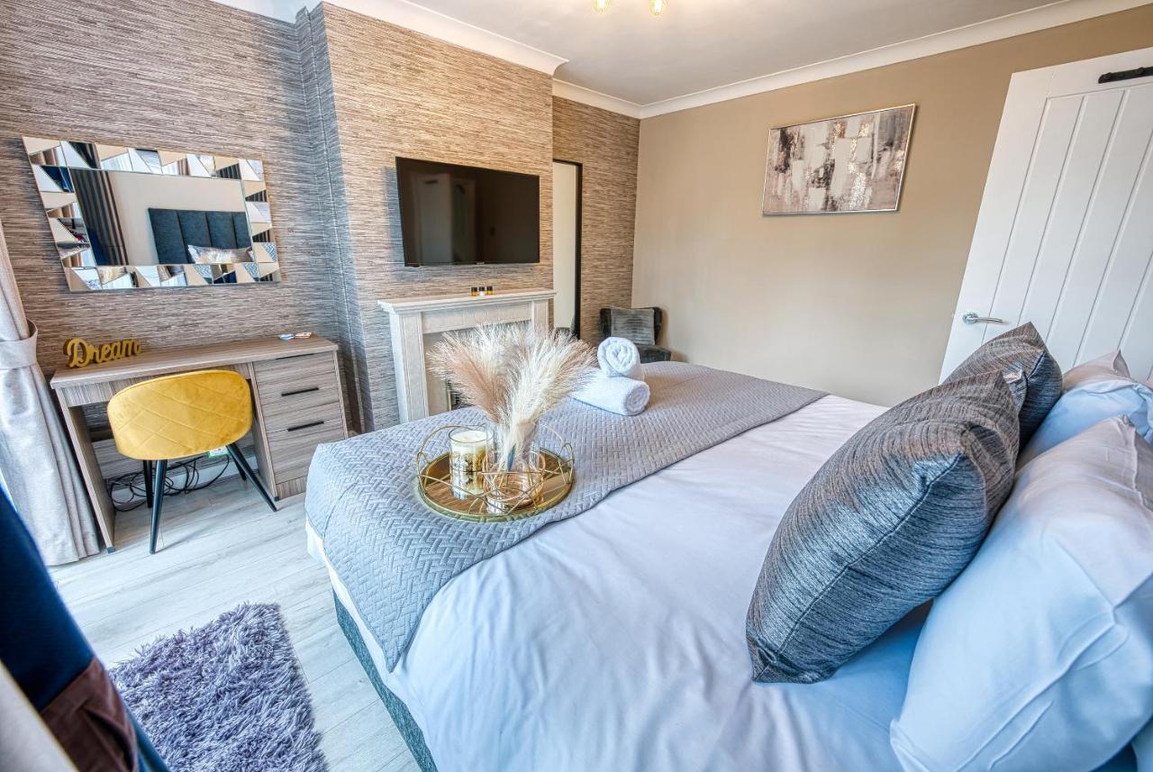 Elegant 5 Bed House - Sleeps 9, Central Solihull, Nec, Jlr, Hs2, Resorts World, Airport Business And Leisure Stays, Dış mekan fotoğraf