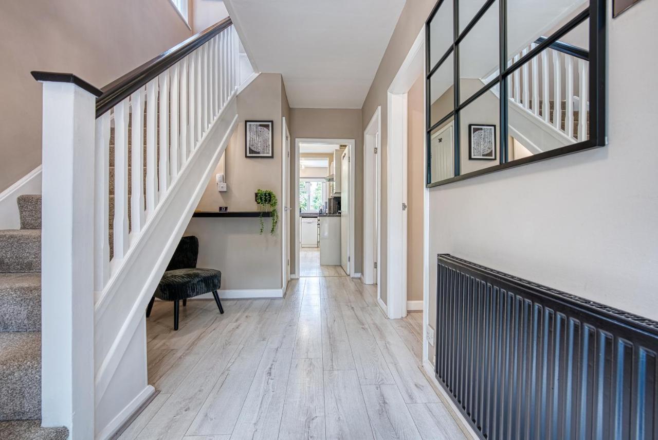 Elegant 5 Bed House - Sleeps 9, Central Solihull, Nec, Jlr, Hs2, Resorts World, Airport Business And Leisure Stays, Dış mekan fotoğraf