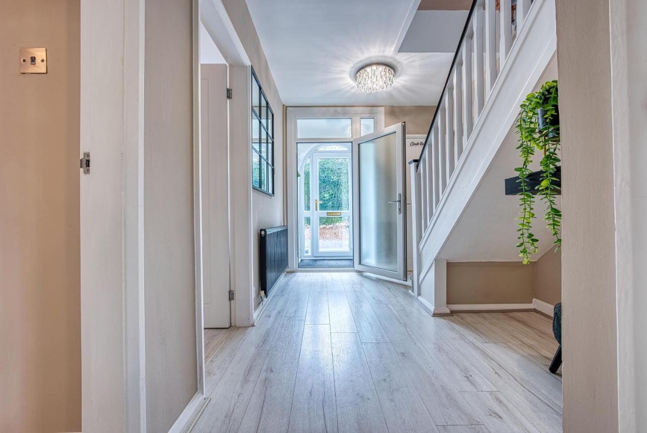 Elegant 5 Bed House - Sleeps 9, Central Solihull, Nec, Jlr, Hs2, Resorts World, Airport Business And Leisure Stays, Dış mekan fotoğraf