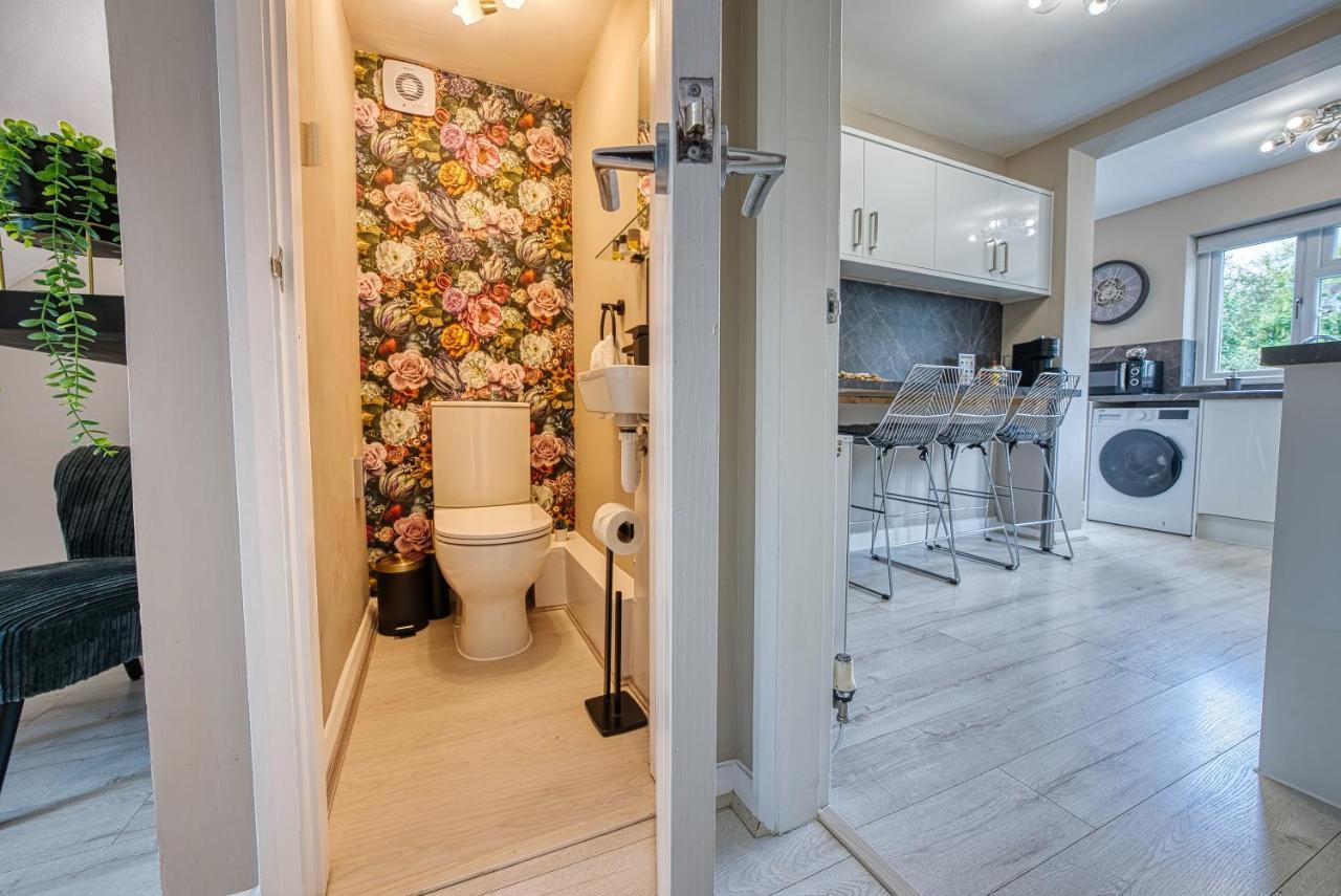 Elegant 5 Bed House - Sleeps 9, Central Solihull, Nec, Jlr, Hs2, Resorts World, Airport Business And Leisure Stays, Dış mekan fotoğraf