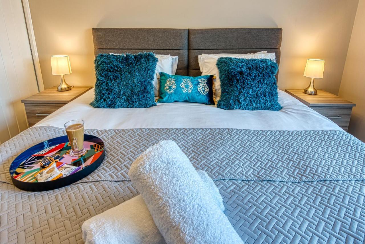 Elegant 5 Bed House - Sleeps 9, Central Solihull, Nec, Jlr, Hs2, Resorts World, Airport Business And Leisure Stays, Dış mekan fotoğraf