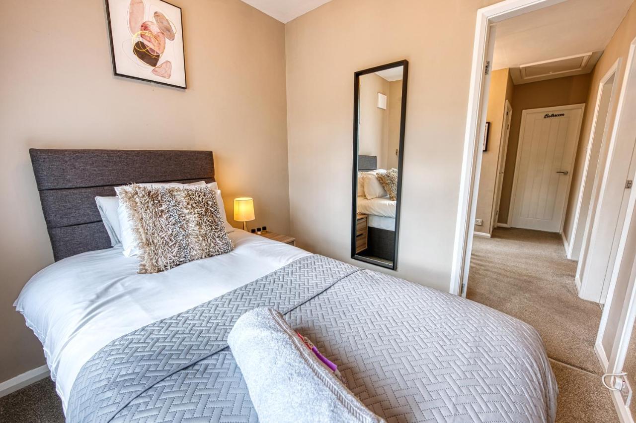 Elegant 5 Bed House - Sleeps 9, Central Solihull, Nec, Jlr, Hs2, Resorts World, Airport Business And Leisure Stays, Dış mekan fotoğraf